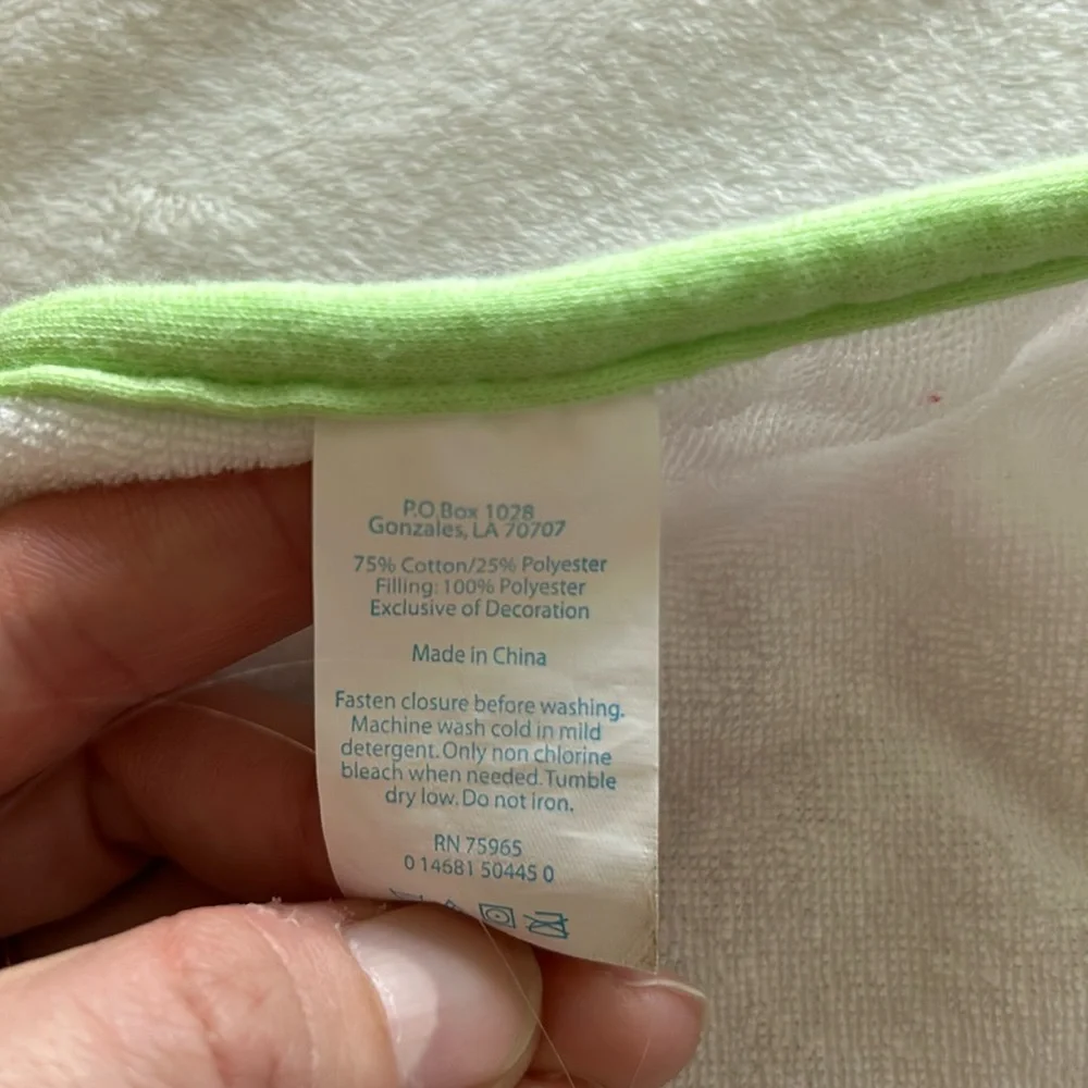 (4) Baby Bibs Bundle - Picture 6 of 6